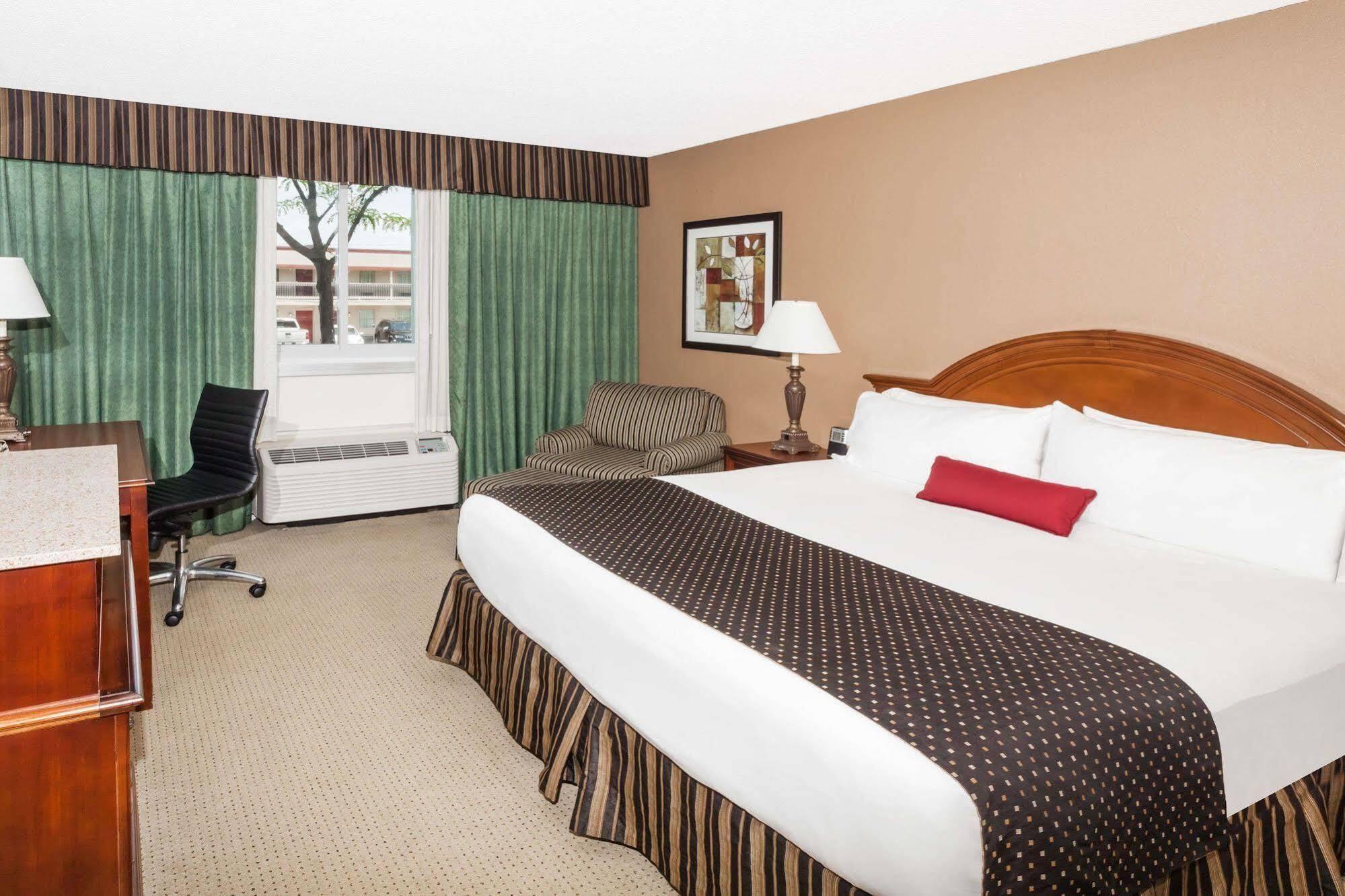 Wyndham Garden Warsaw Otel Dış mekan fotoğraf
